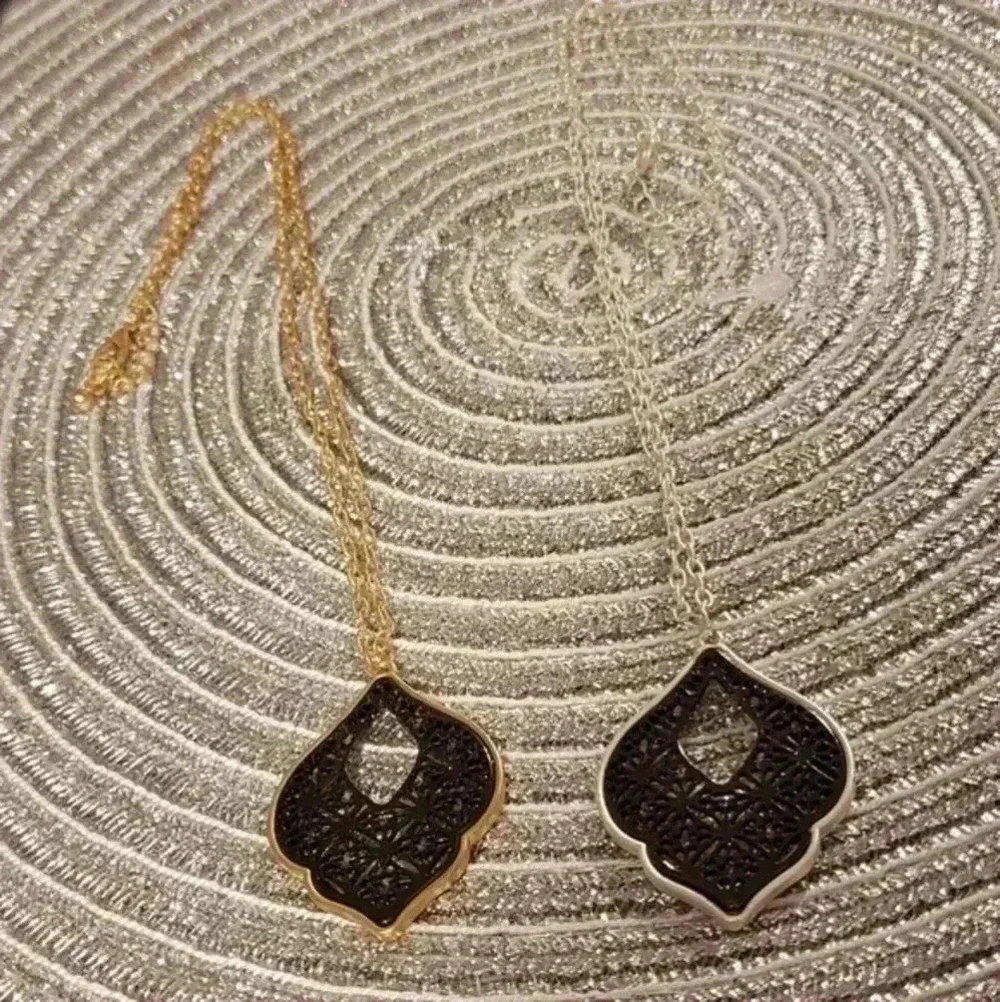 SET OF 2 BLACK GOLD SILVER NECKLACES